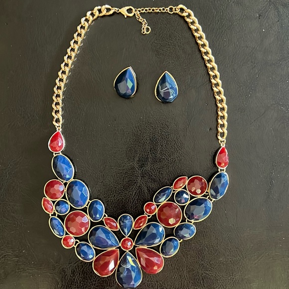 Costume Jewelry Statement Necklace and Earring Set - Picture 1 of 10